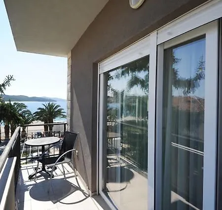 Affabilis Vip House