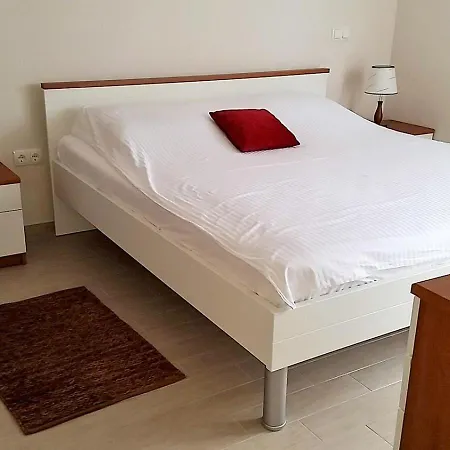 Affabilis Vip House 特罗吉尔