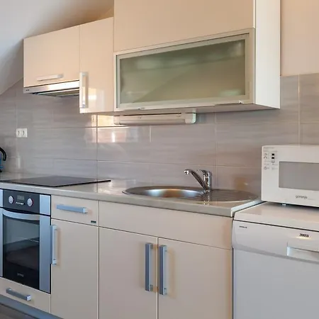 Affabilis Vip House 特罗吉尔